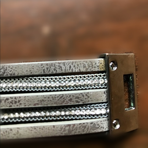 EXPRESS Cuff Bracelet - Picture 3 of 4